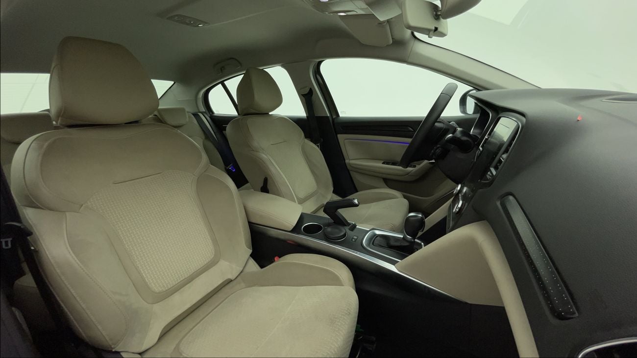 رينو ميجان LE 1.6 | بدون دفعة مقدمة | اختبار قيادة مجاني للمنزل