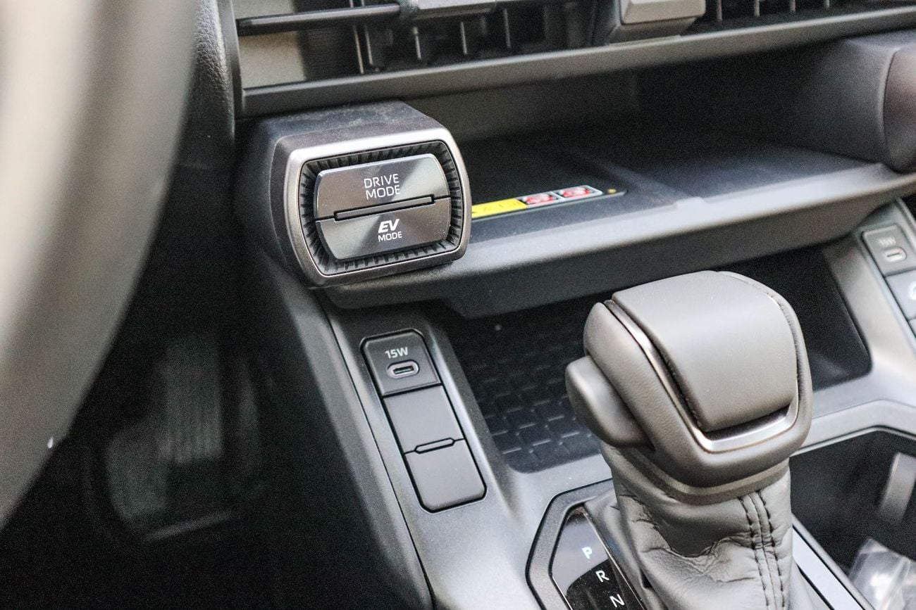 Toyota RAV4 XLE HEV