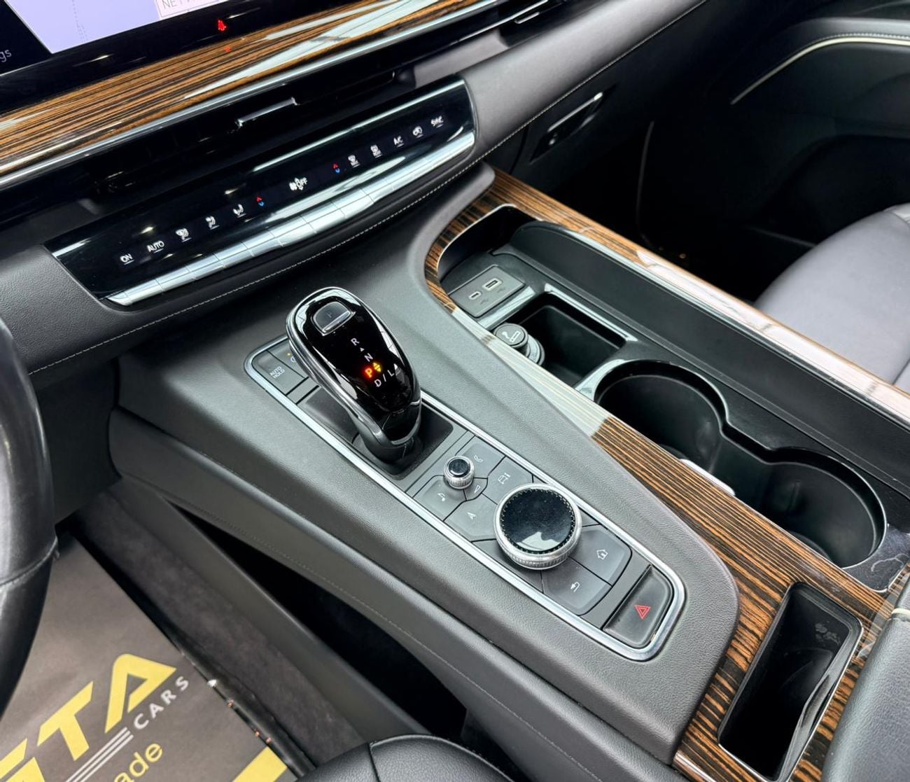 Cadillac Escalade 2022 Cadillac Escalade Premium, Cadillac Warranty+Full Service History, GCC Specs.