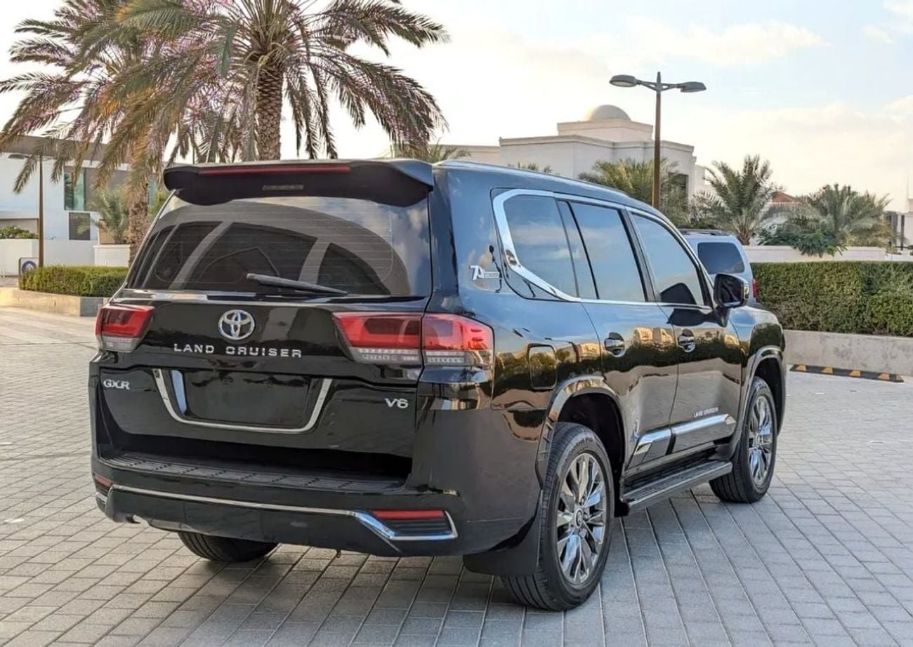 تويوتا لاند كروزر Toyota landcruise 2008 Model Facelifte 2025 GXR 4.0L V6 petrol Engine Colour Black  push start Trans