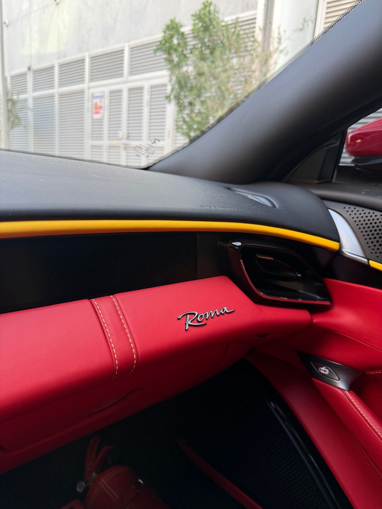 فيراري روما 3.9T V8