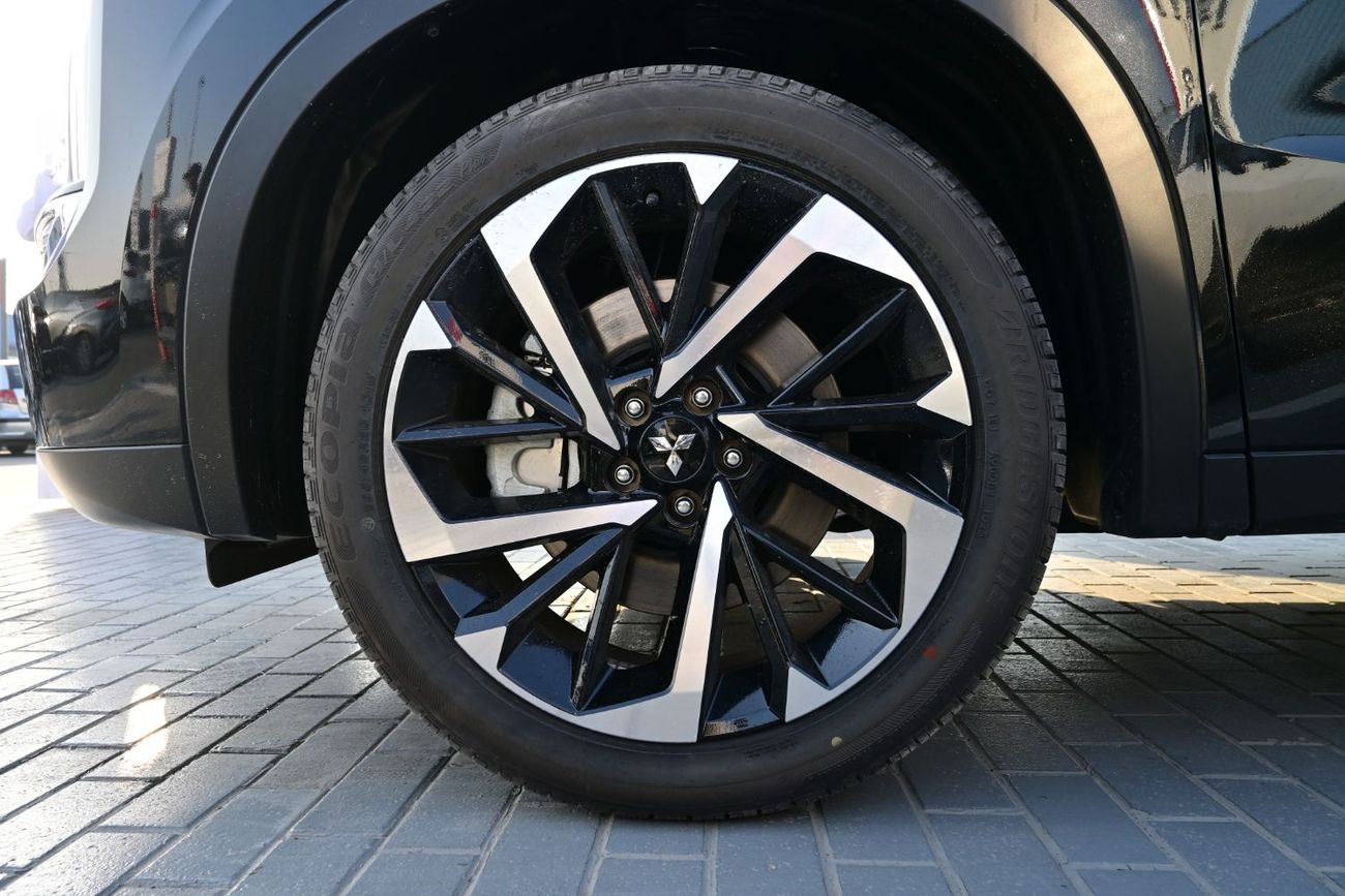 Mitsubishi Outlander Mitsubishi Outlander Hi-Line Plus 2.5L Petrol 4WD, Model 2025, Color Black