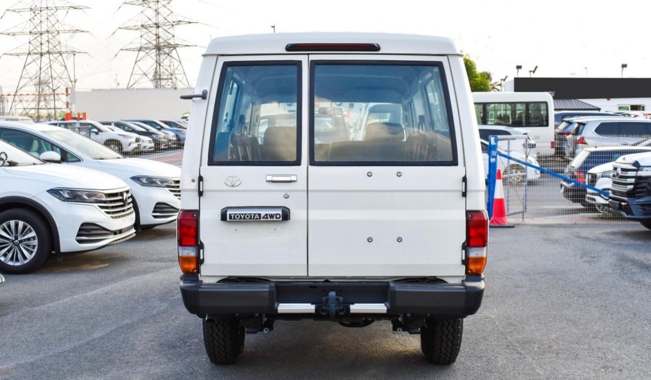 Toyota Land Cruiser Hard Top 4.2L Diesel V6