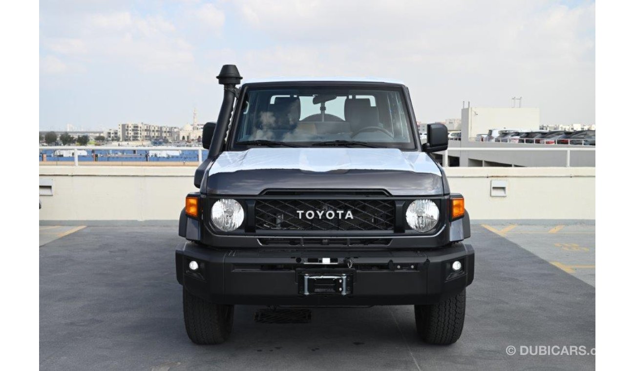 Toyota Land Cruiser Pick Up Double Cab V8 4.5L Diesel 4WD MT