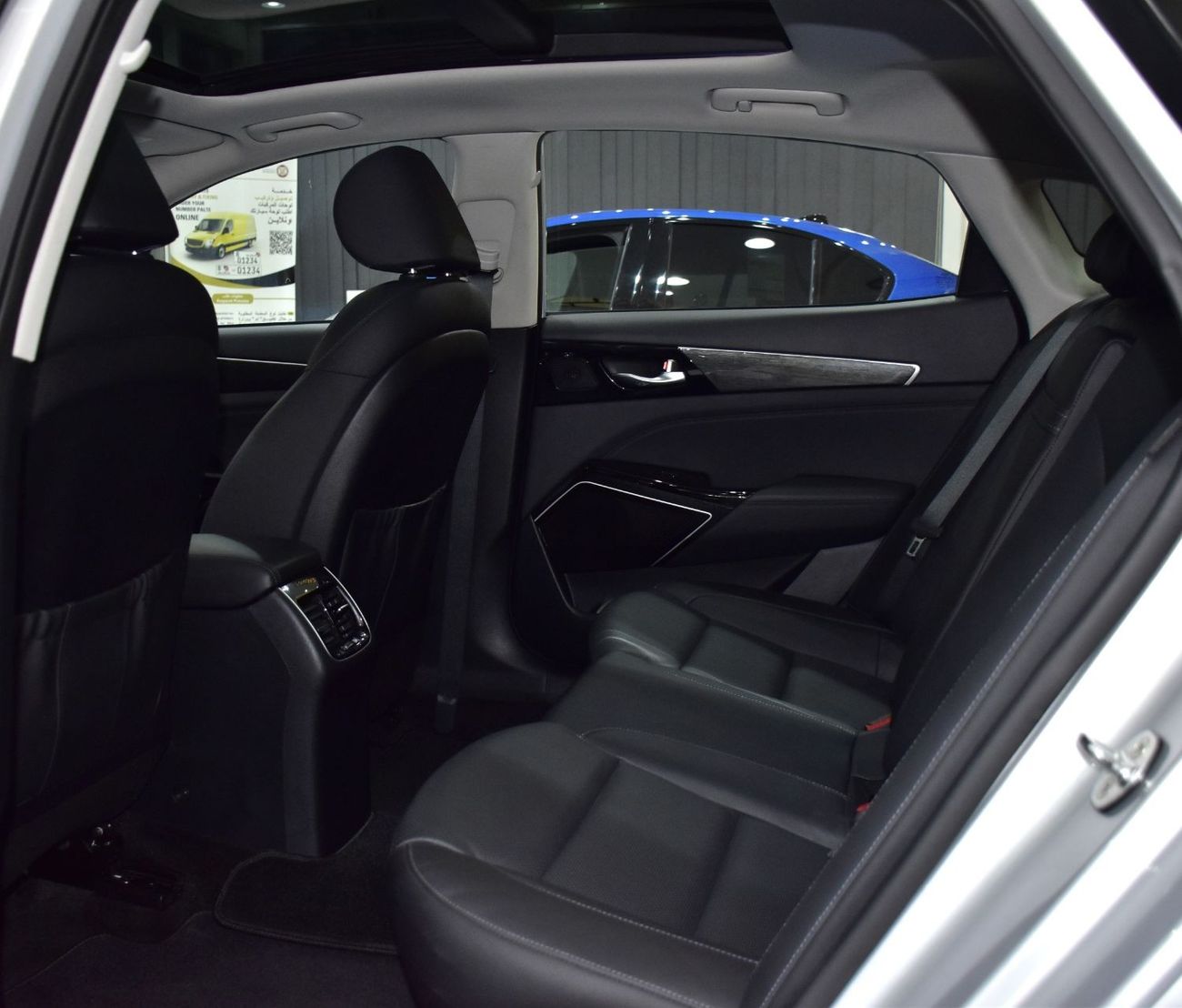 كيا كادنزا EXCELLENT DEAL for our KIA Cadenza V6 ( 2017 Model ) in Silver Color GCC Specs