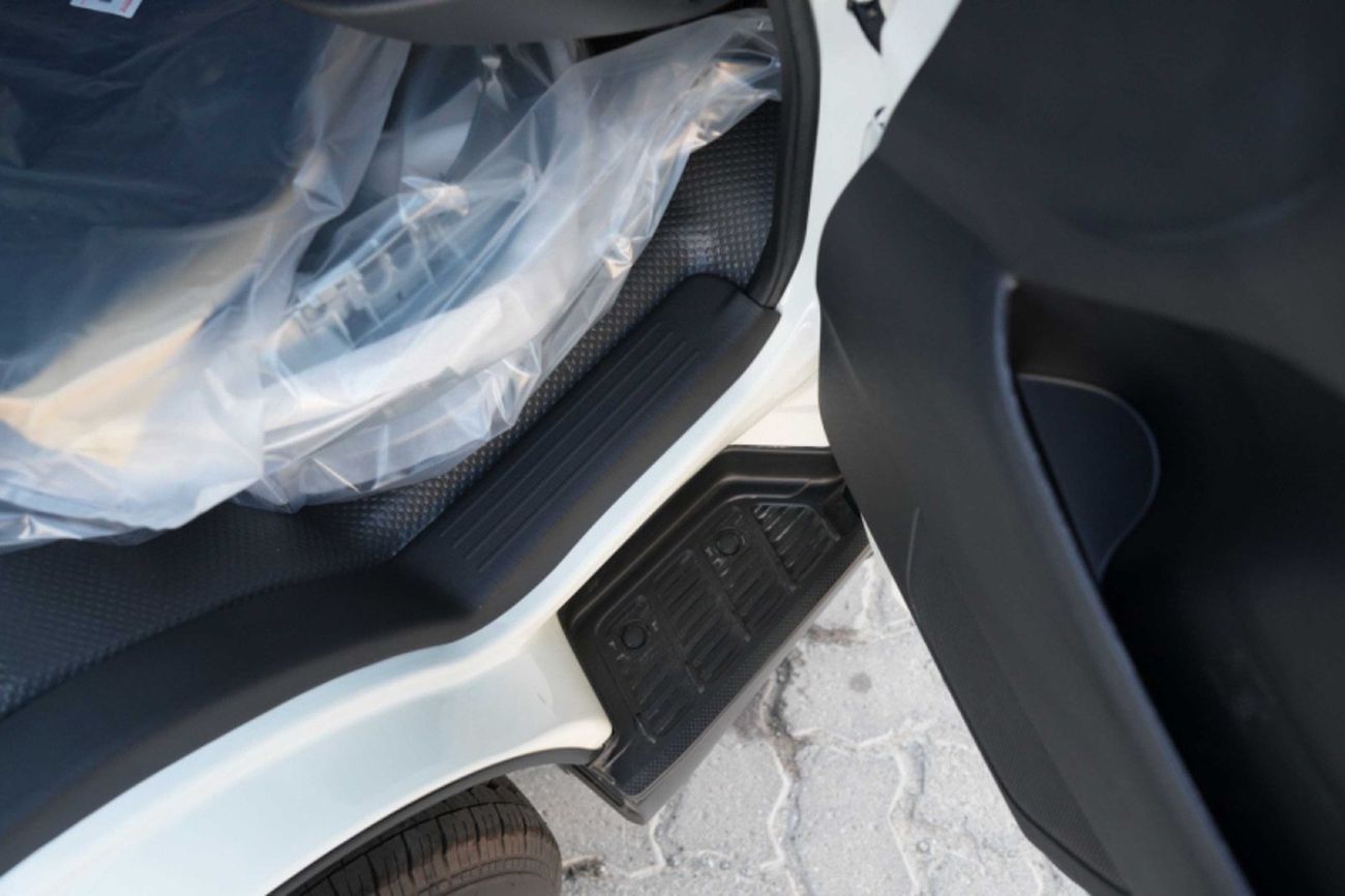 تويوتا هاياس Toyota Hiace TOYOTA HIACE 2.5L 16-STR HR STD MT DSL 2025 Export Only