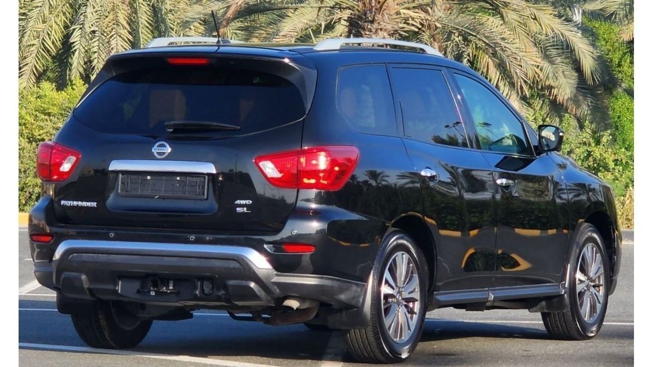 Nissan Pathfinder American