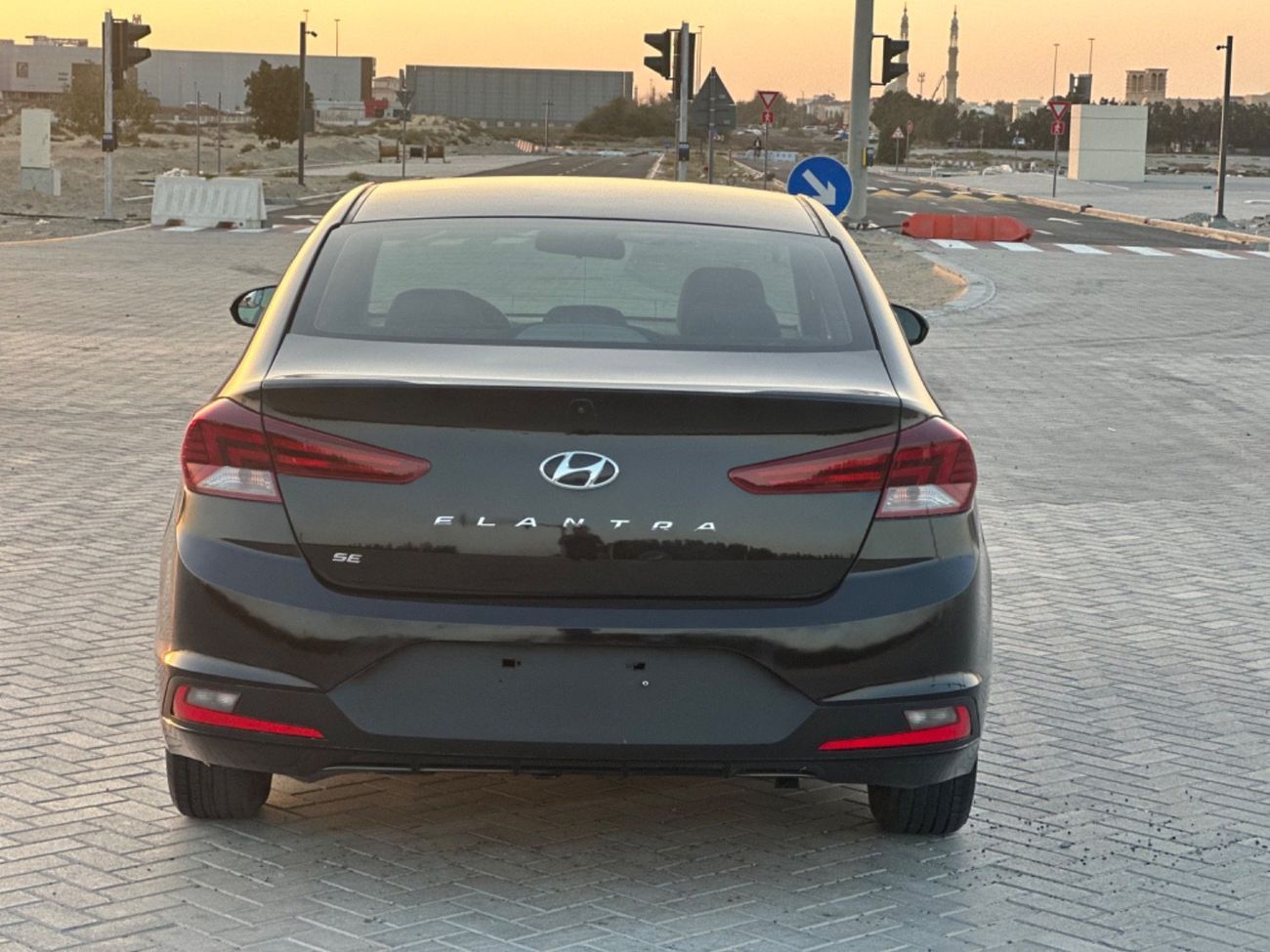 Hyundai Elantra GL 2.0L MODEL 2020 Car. PERFECT condition inside and outsidee