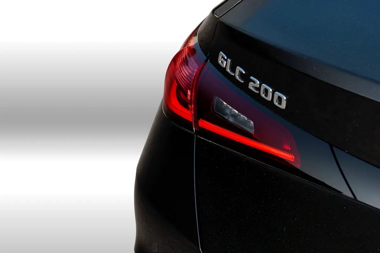 مرسيدس بنز GLC 200 4Matic JANUARY SAVINGS | EMC Mercedes-Benz Warranty Until 2029 | 0% Downpayment | AED 3,665  P/M |