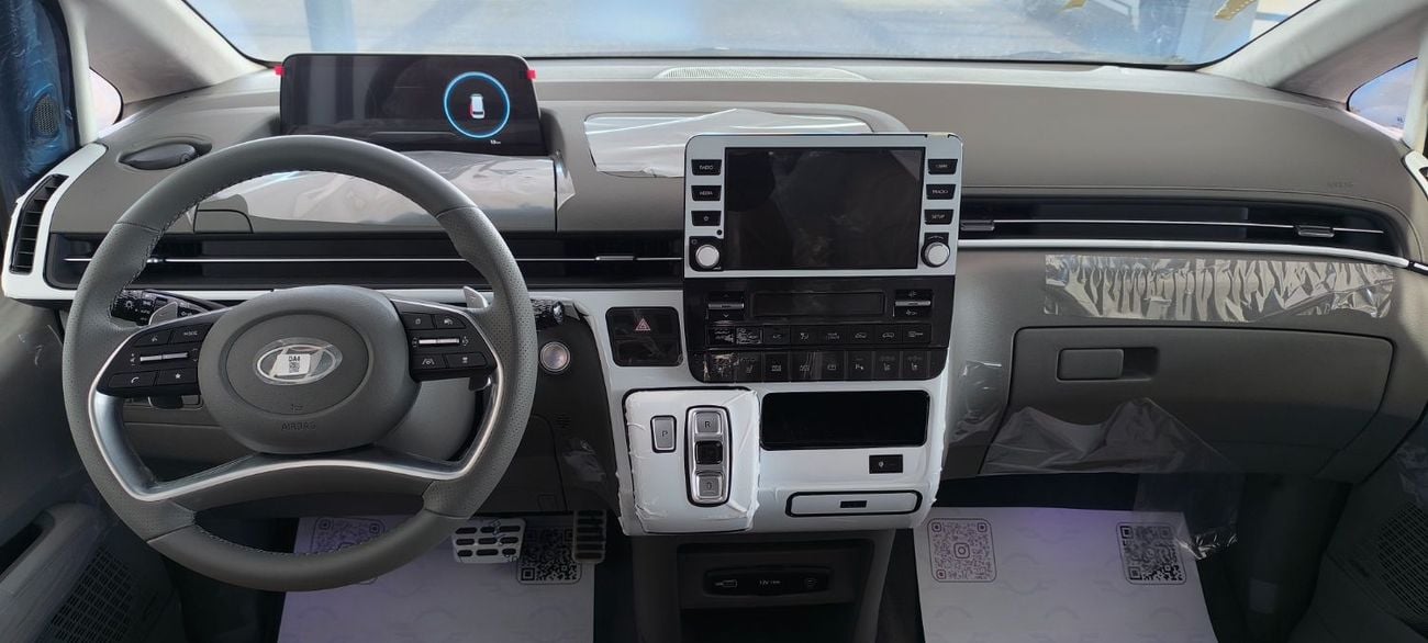 Hyundai Staria 3.5L Luxury (7 Seater)