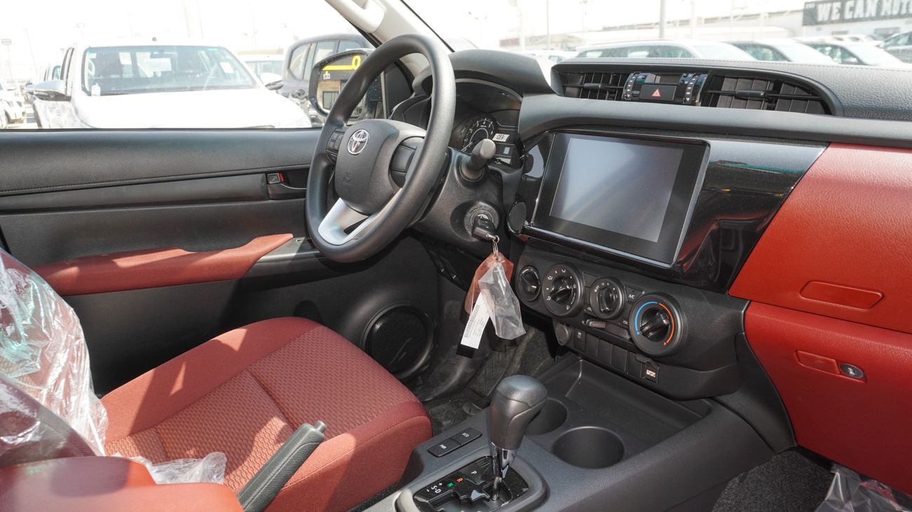 Toyota Hilux DLX 2.7 L