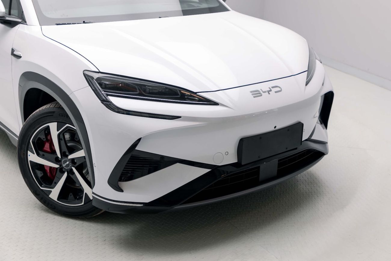 BYD Sealion 7 RWD Intelligent Driving - White Inside Black | Export Only