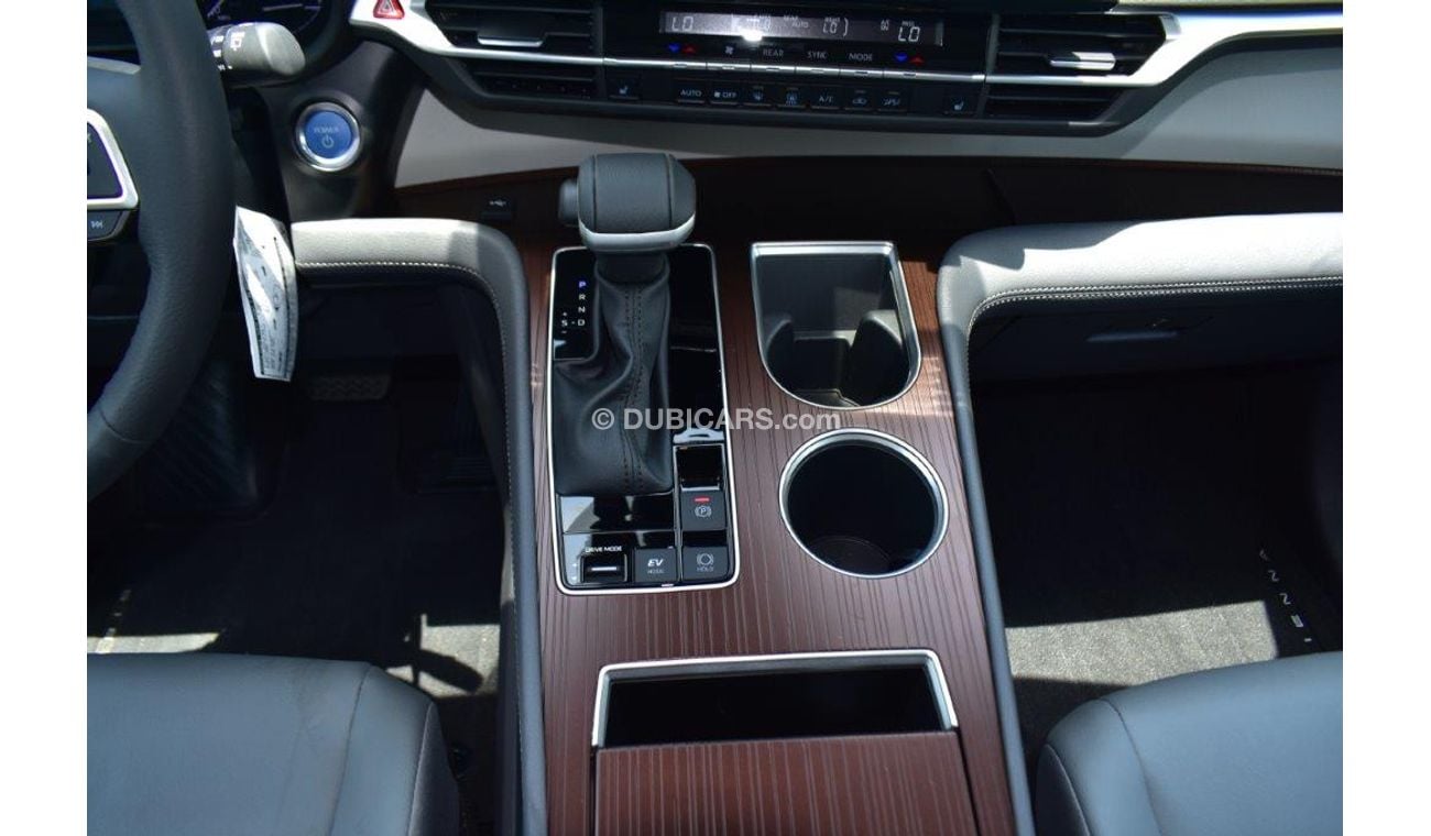 Toyota Sienna XLE Hybrid 2.5L FWD 8-Seat Automatic-EURO 6