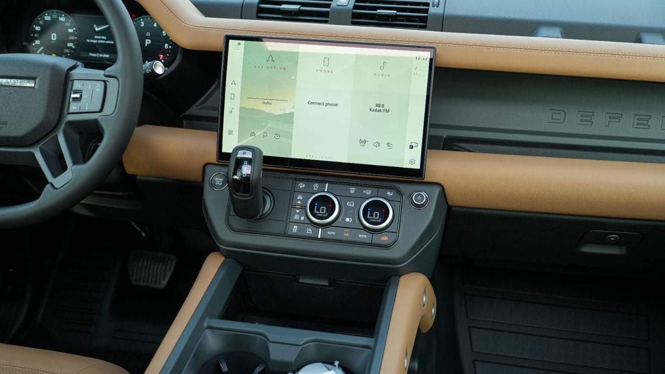 لاند روفر ديفندر P400 X-Dynamic HSE Black 2026MY Export Only