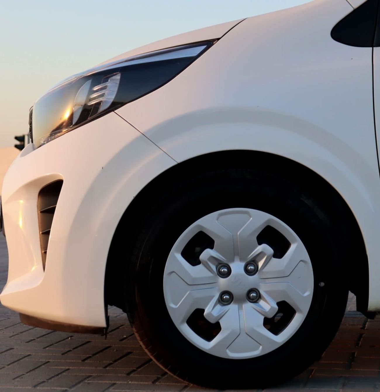 Kia Picanto Base 1.2L 2020 Kia Picanto 2020  GCC edition in excellent condition, no accidents, mileage 114,000 K