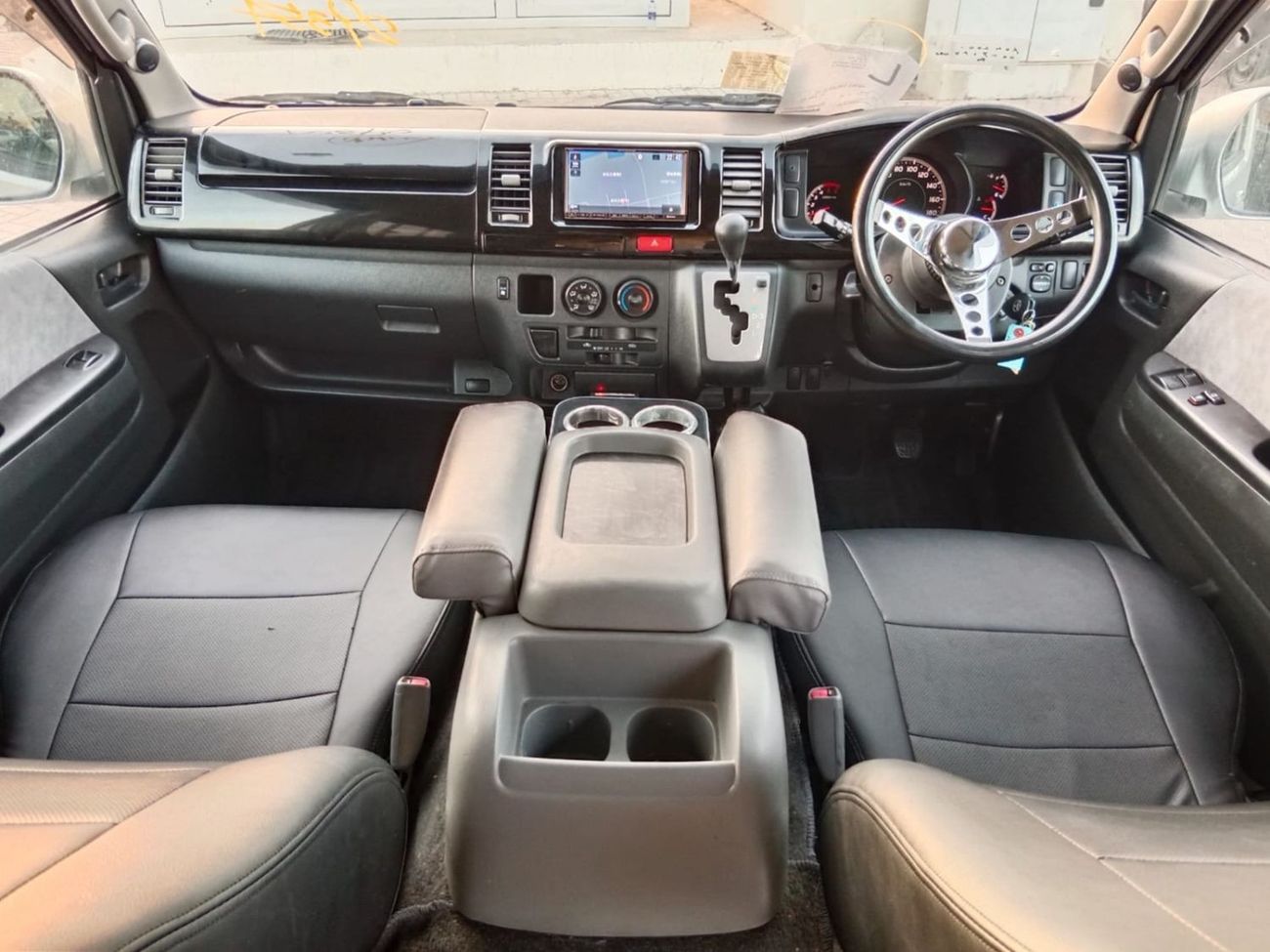 Toyota Hiace TOYOTA HIACE RIGHT HAND DRIVE(PM1182)