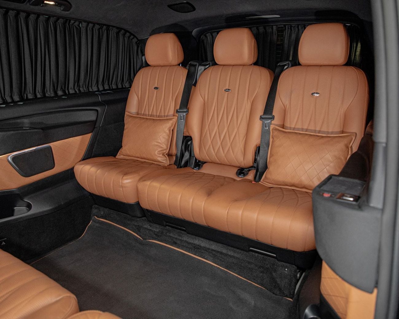 Mercedes-Benz V 250 3,917 x 60 • 20% DP • 2023 Mercedes V-Class V250 Falcon Edition 2.0 211 BHP • Mercedes Service Contr