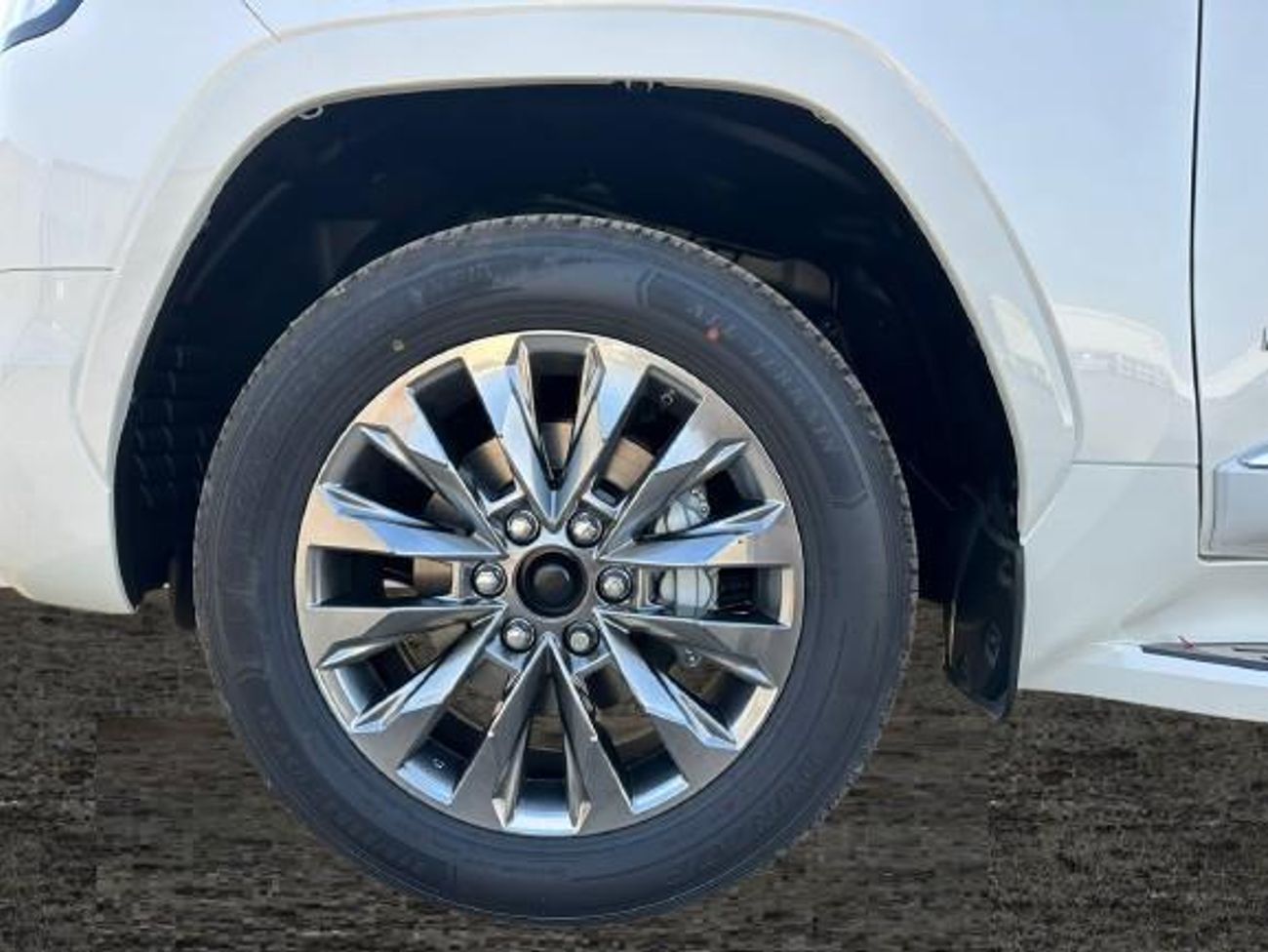 Toyota Land Cruiser VX 3.5L FULL WITH RADAR AND JBL