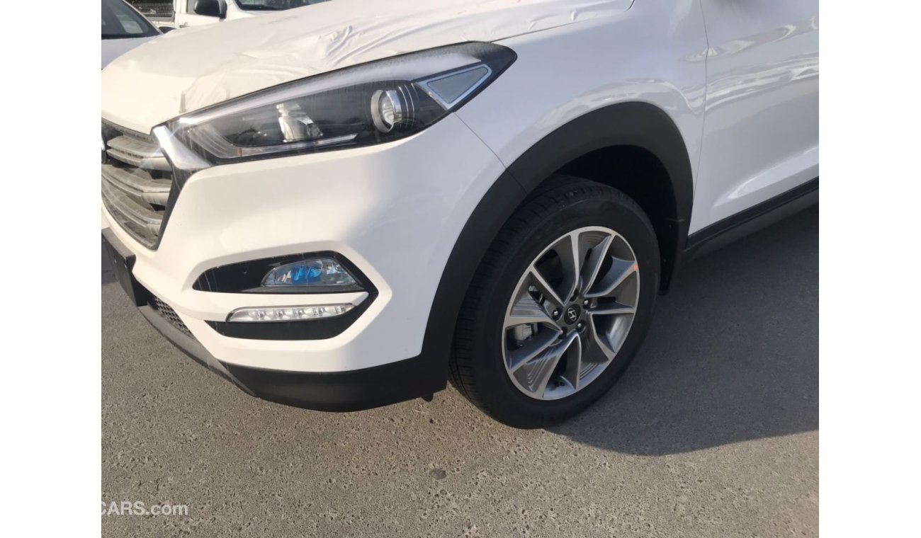 Hyundai Tucson WITH SUNROOF