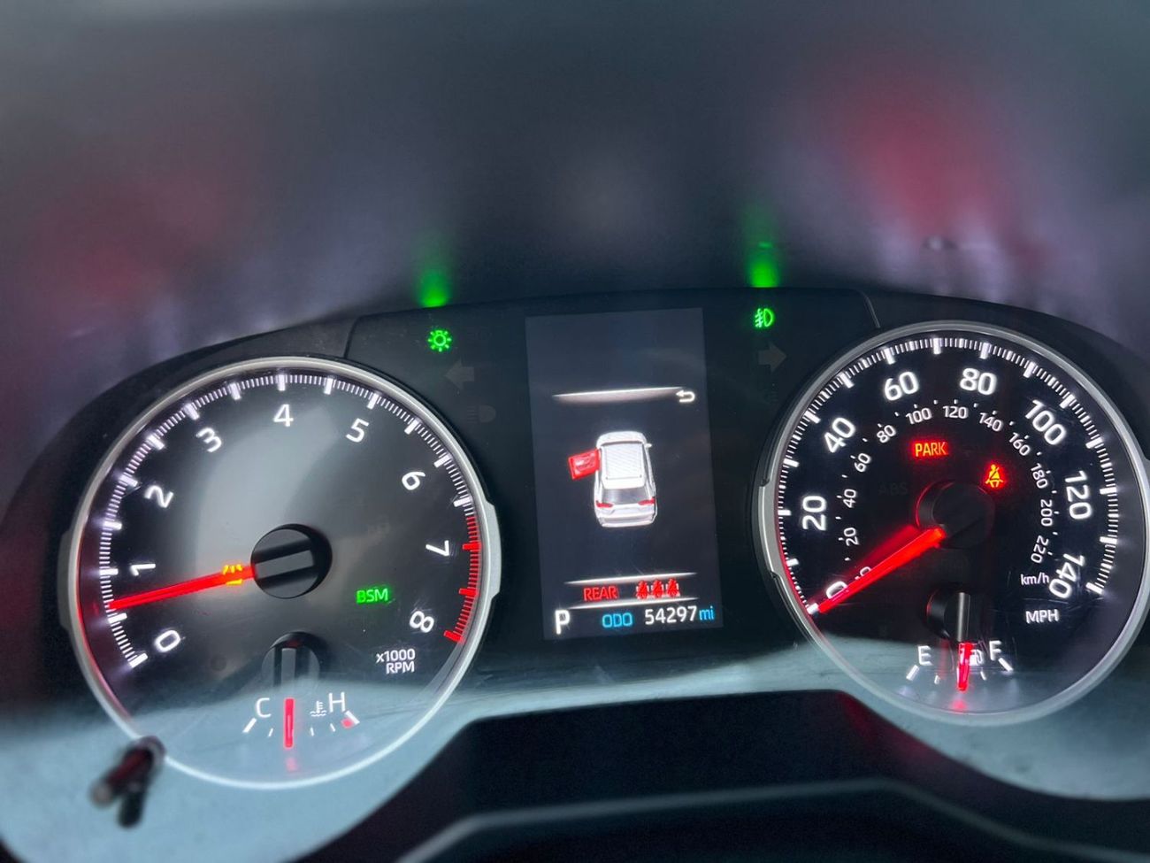 Toyota RAV4 2021 Toyota Rav4 XLE  - 2.5L V4 With Radar - Rear Camera - Leather Seats -