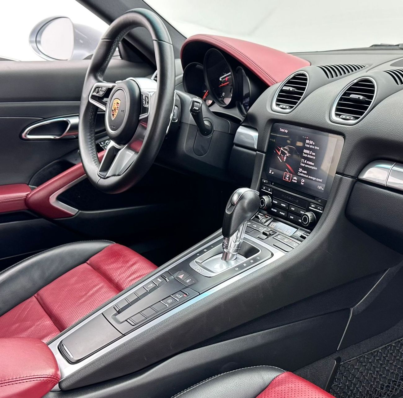 بورش كايمان 718 2017 Porsche 718 Cayman, Service History, Super Clean, Excellent Condition, GCC