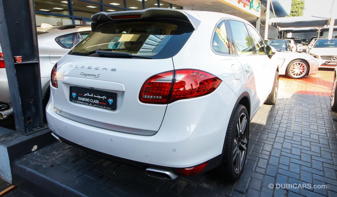 Porsche Cayenne With Cayenne S badge