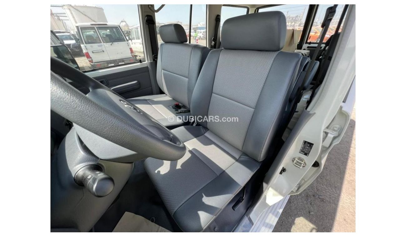 Toyota Land Cruiser 70 TOYOTA LC HTOP HZJ76 4.2 V6