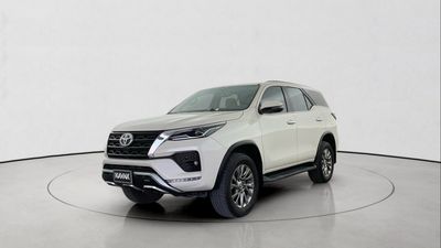 Toyota Fortuner VXR | Guaranteed Warranty | 0 Down Payment