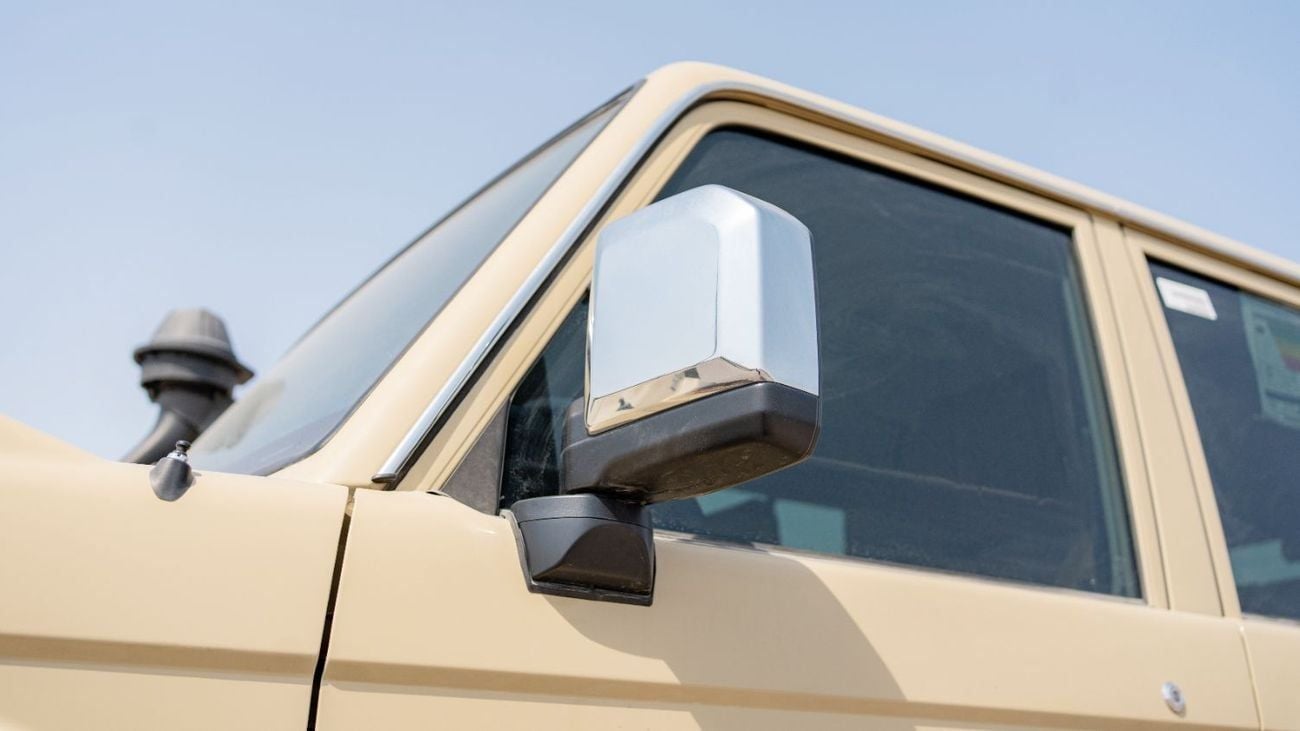 تويوتا لاند كروزر 70 2025 Toyota Land Cruiser LC 76 2.8L AT Diesel (Beige-Brown)