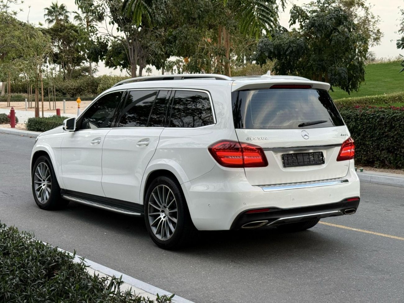 مرسيدس بنز GLS 500 Std 4.7L