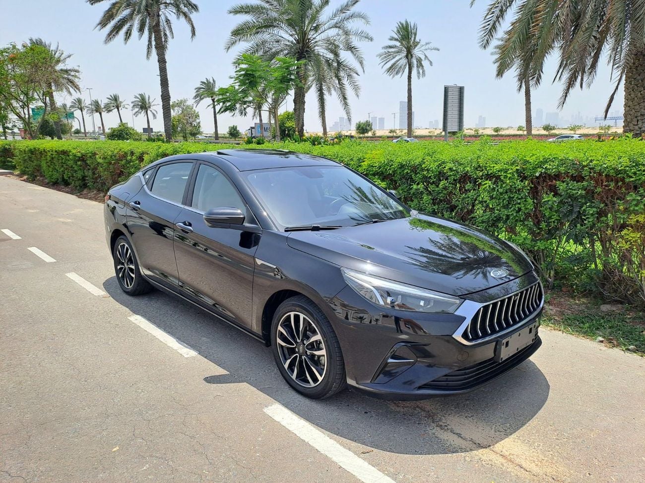 جاك J7 470-MONTHLY | JAC J7 | 2023 | GCC | FULL OPTION LUXURY | ACCIDENT FREE