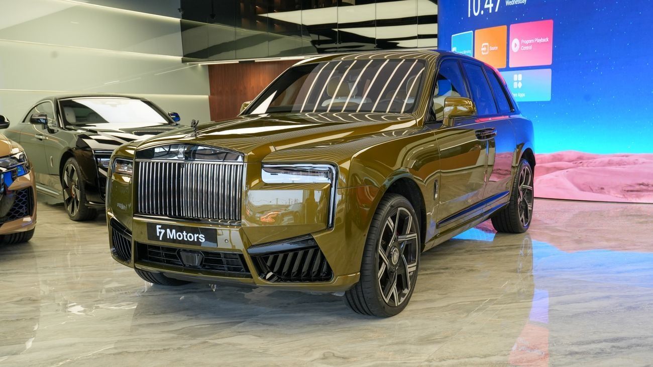 رولز رويس كولينان Rolls Royce Cullinan Black Badge - Bespoke Chartreuse - 2025