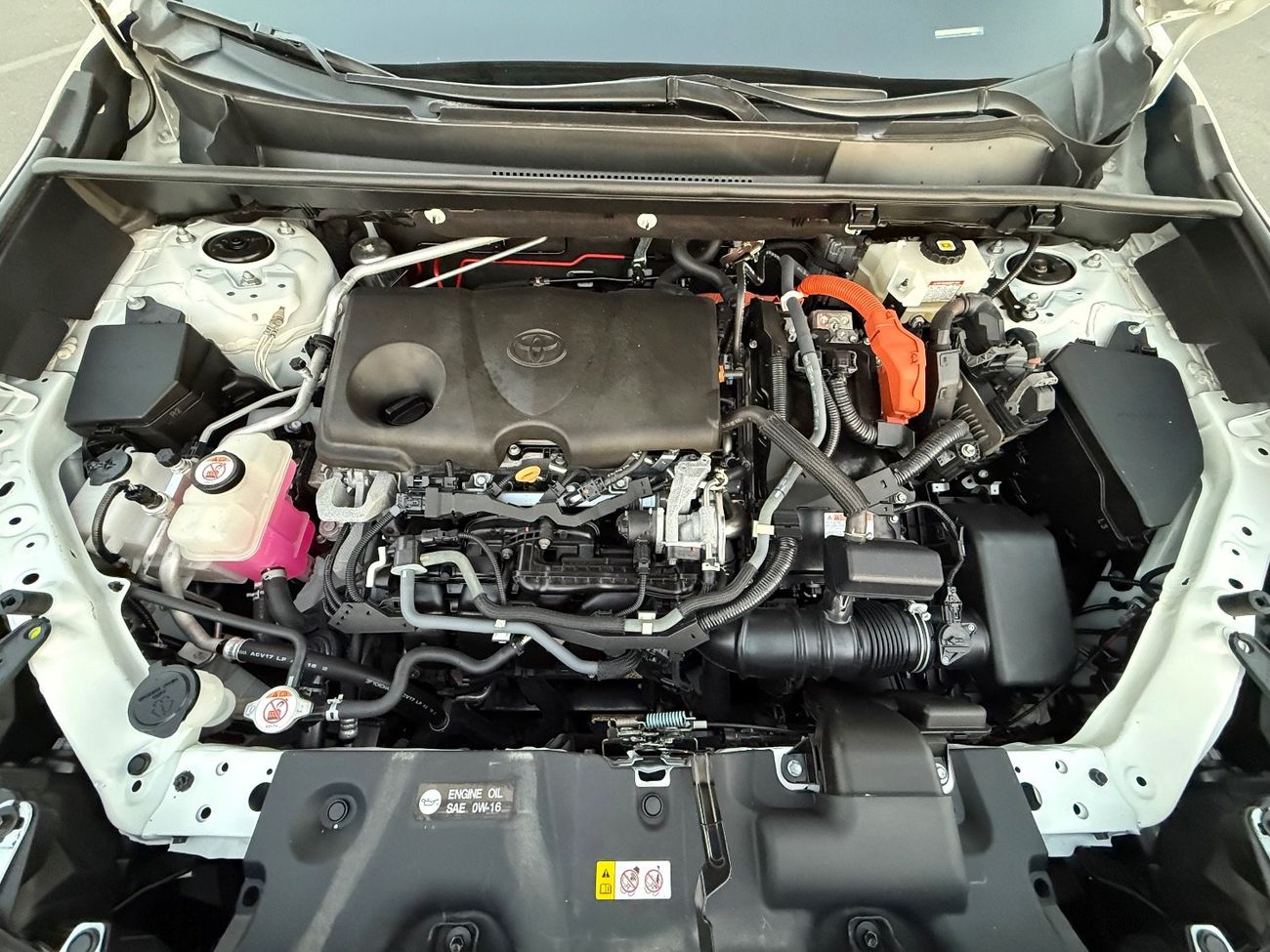 تويوتا راف ٤ XLE 2.5L