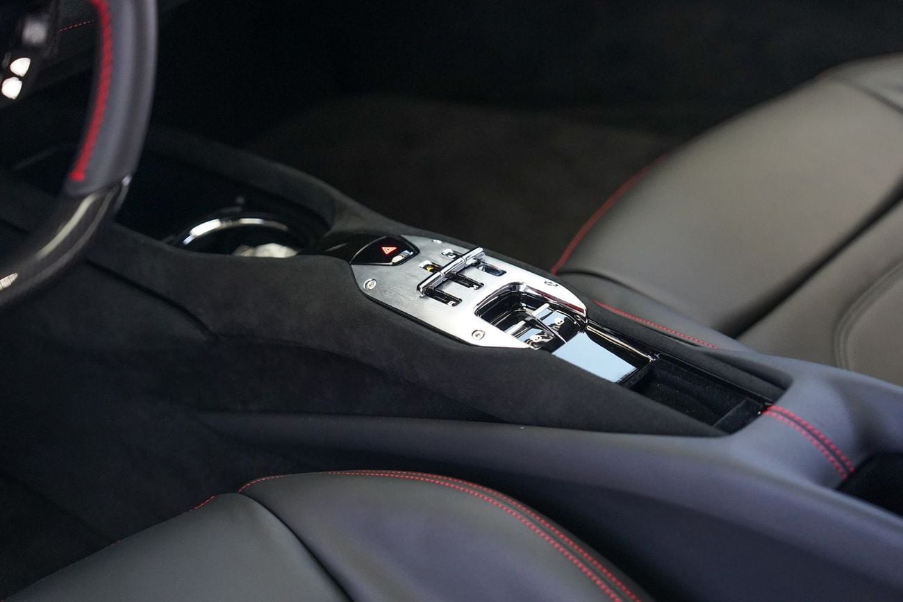 فيراري 296 GTB 3.0T V6 PHEV