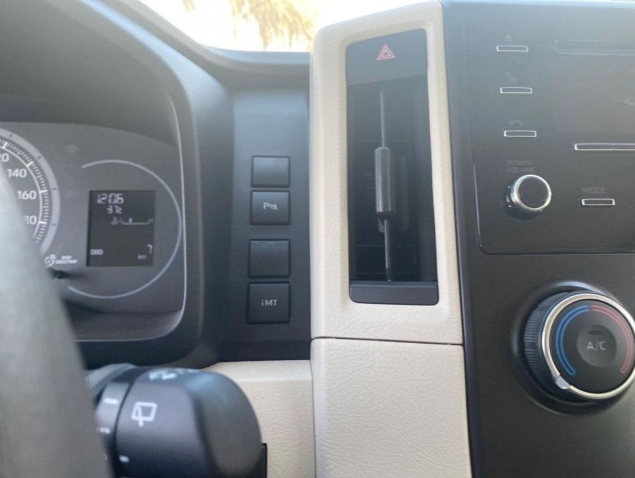 تويوتا هاياس GL 2.8 L HIGH ROOF WITH AC FULL OPTION BRAND NEW