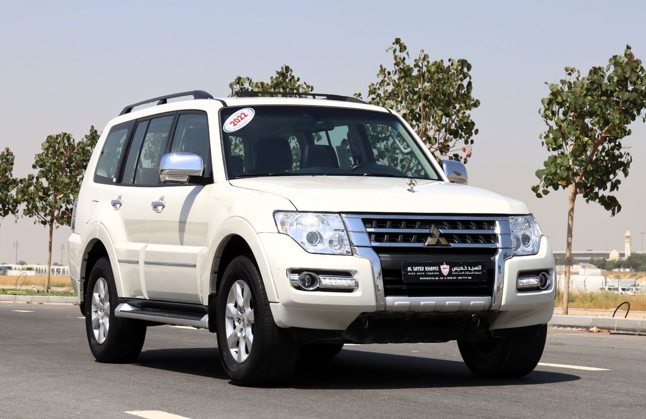 Mitsubishi Pajero GLS HIGHLINE ACCIDENTS FREE - GCC - PERFECT CONDITION INSIDE OUT - FULL OPTION