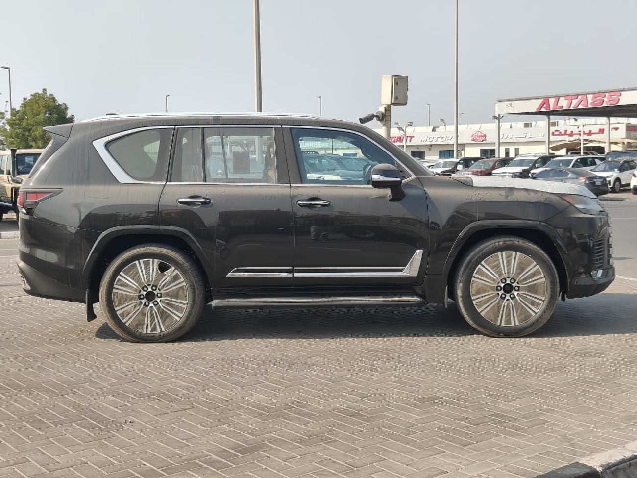 لكزس LX 600 2026 Lexus LX600 Signature (7-Seater) 3.5L V6 Twin-Turbo Petrol A/T 4WD Export Only