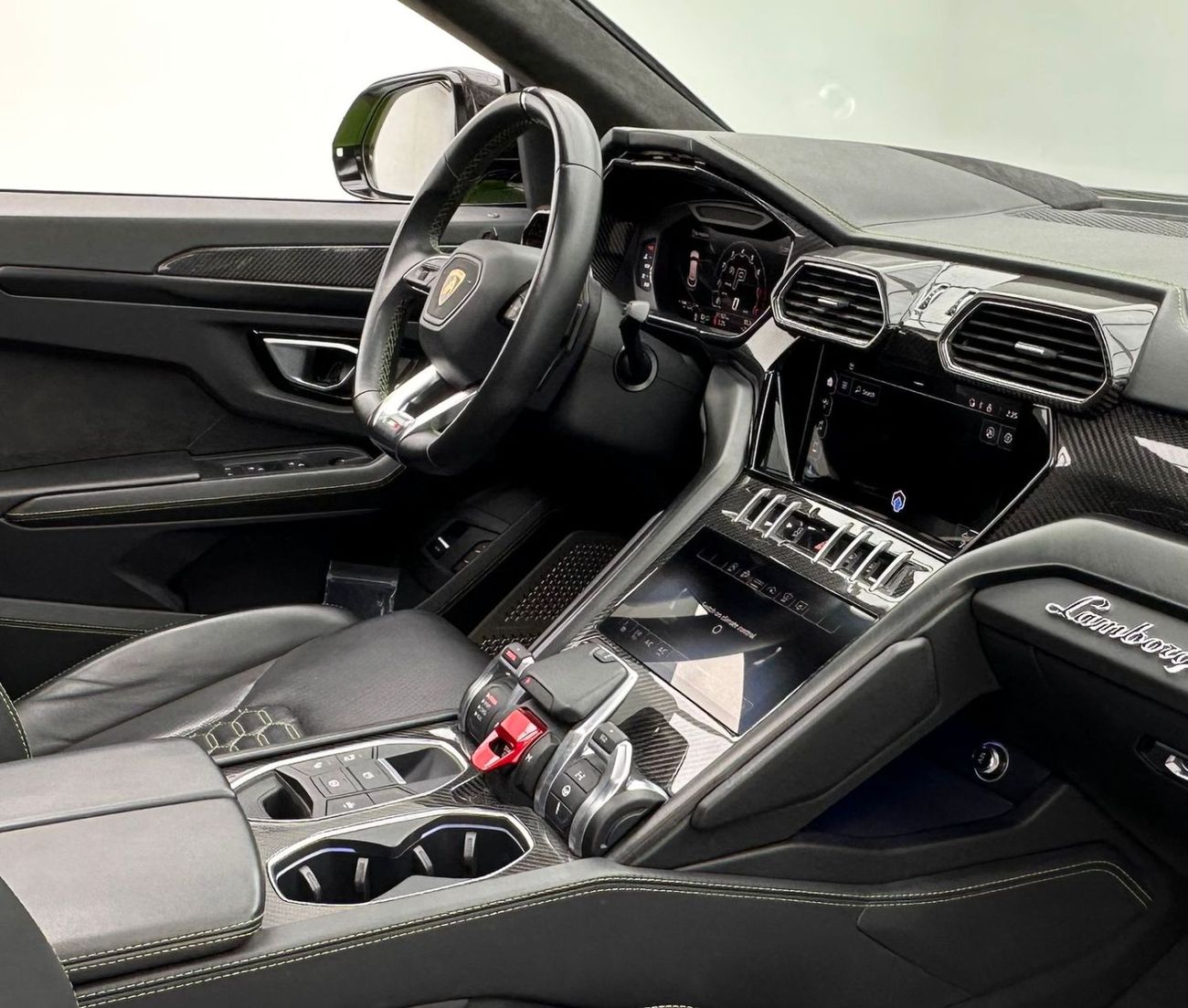 Lamborghini Urus STD 4.0T V8 2022 Lamborghini Urus, Mansory Kit, 1 Year Warranty Unlimited KM, Excellent Condition