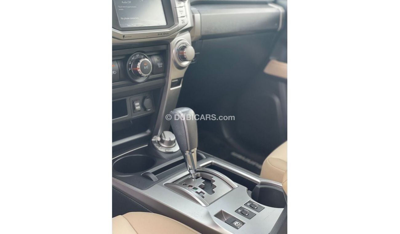 Toyota 4Runner *Offer*2019 Toyota 4Runner SR5 premium 4x4 Full Option /5% VAT LOCAL REG
