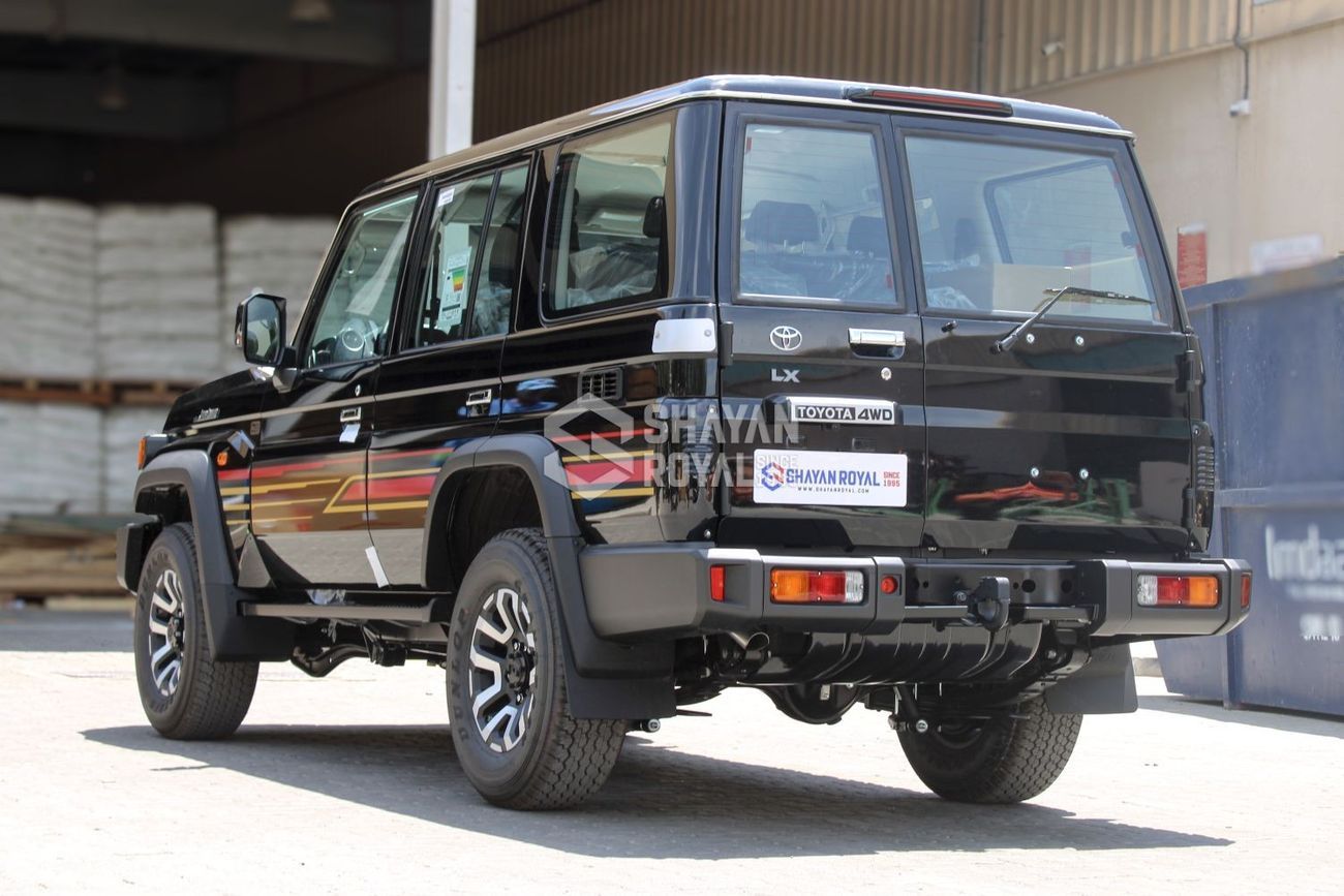 Toyota Land Cruiser 70 LC76 LX LHD LC76 2.8L T-DSL LX-Z 4WD AT WITH AIR COMPRESSOR 2025MY