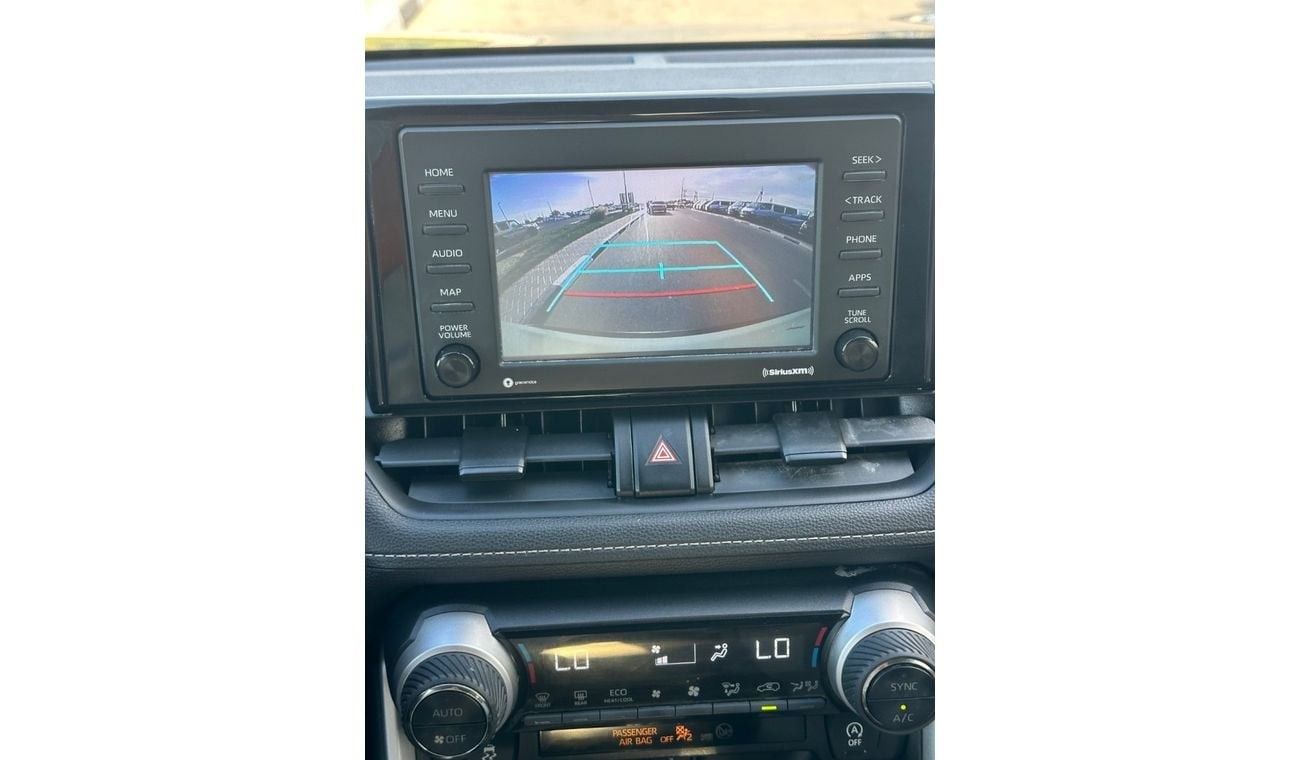 Toyota RAV4 XLE 4WD push start, leather seats,