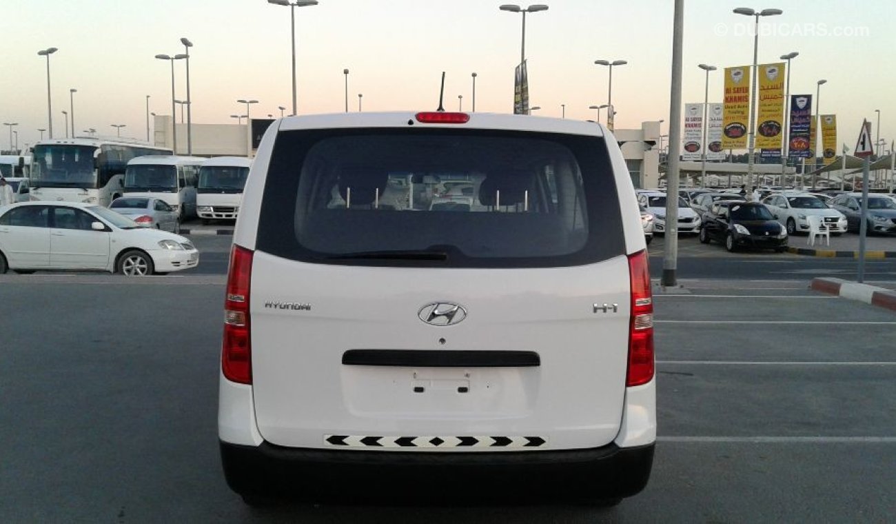 Hyundai H-1