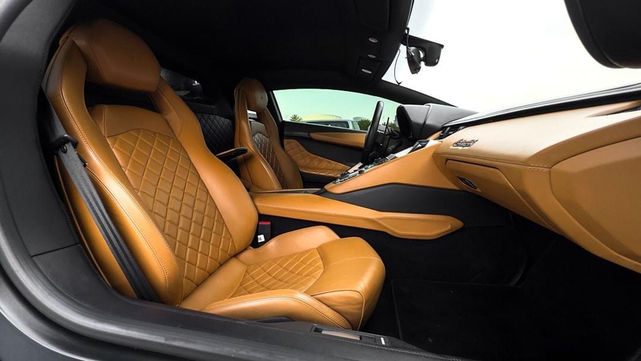 Lamborghini Aventador 6.5L V12 GCC Full service history