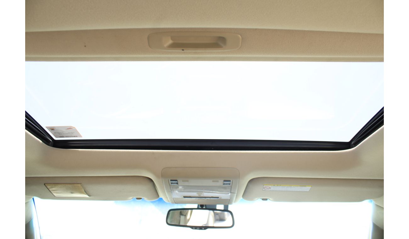 Toyota Land Cruiser 5.7L , VXR FULL V8 20 SHP 2010 WHITE ( LOT # 980)