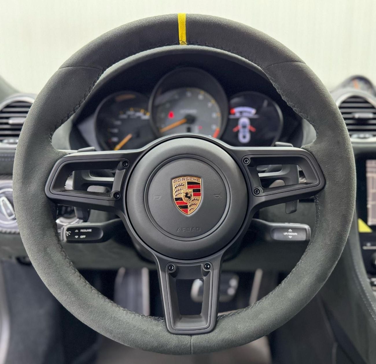 بورش كايمان 718 2025 Porsche 718 Cayman GT4 RS Weissach Package, Feb/2027 Porsche Warranty, Excellent Condition, GCC