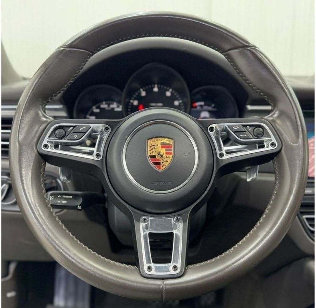 بورش ماكان Std 2.0L (252 HP) 2019 Porsche Macan, Warranty, Full Service History, Sport Chrono Package, Full Opt