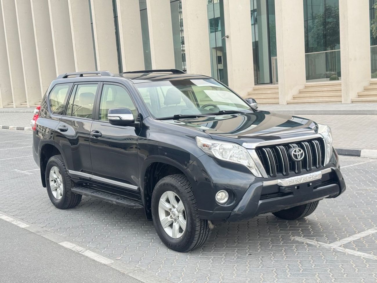 تويوتا برادو VXR 4.0L 4WD LHD-Automatic-Petrol-7 seat-5 doors