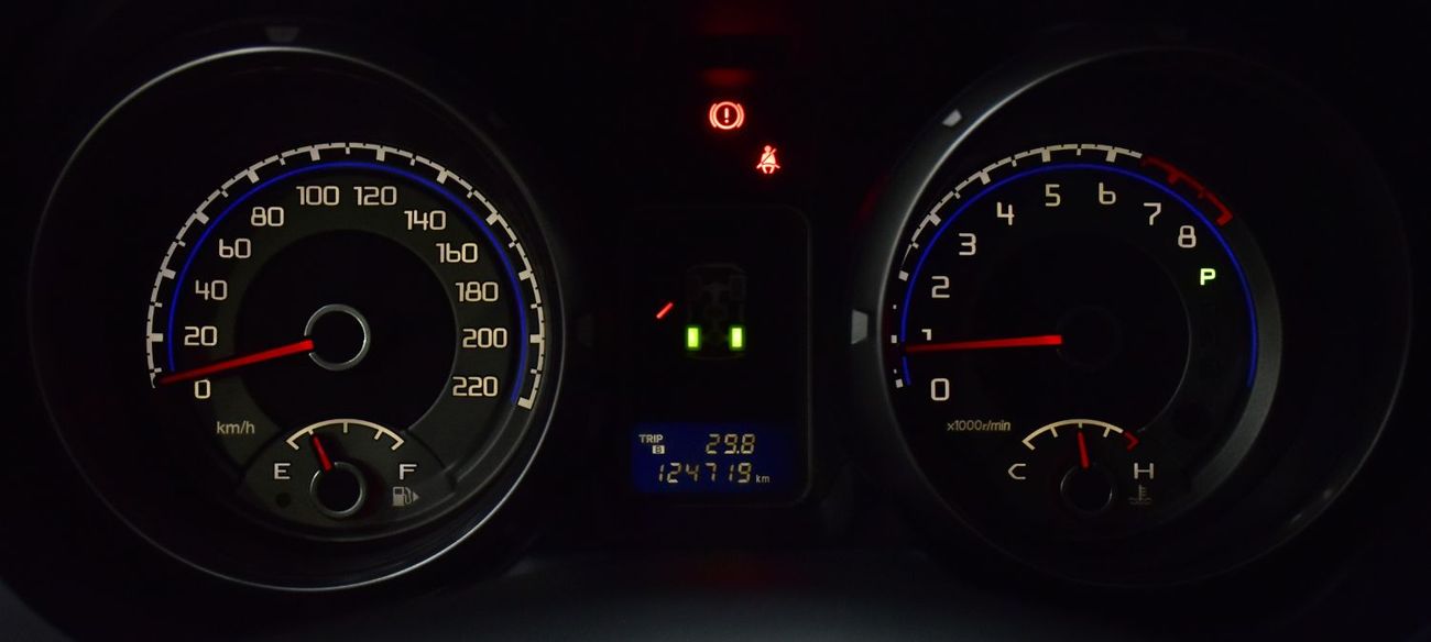 ميتسوبيشي باجيرو EXCELLENT DEAL for our Mitsubishi Pajero 3.8L GLS ( 2009 Model ) in Black Color GCC Specs