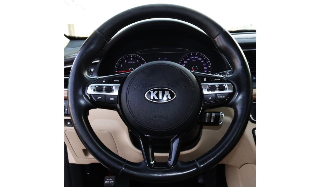 Kia Cadenza GDi Mid Kia Cadenza 2020 GCC in excellent condition without accidents