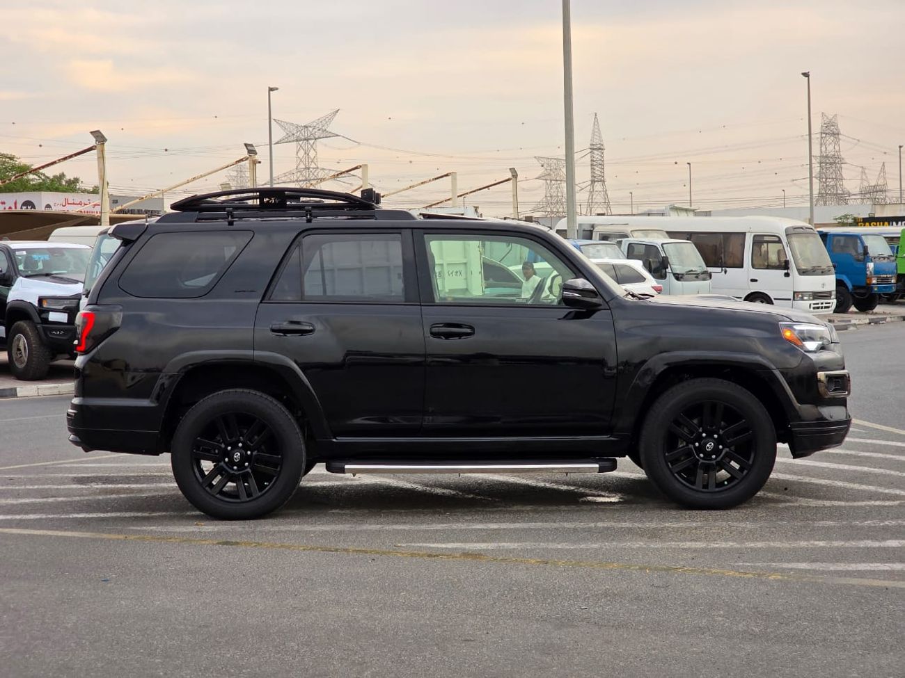 تويوتا Runner4 Nightshade Edition